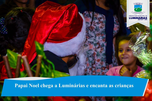 Papai Noel chega em Luminárias e encanta as crianças