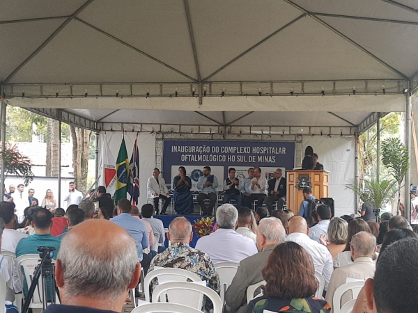 Administração municipal participa de inauguração de novo Hospital de Olhos