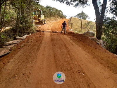 Manutenção estrada Luminárias - Carrancas
