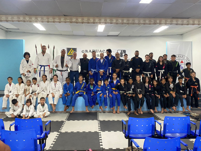 Projeto de jiu-jitsu Lumine BJJ realiza cerimônia de graduação
