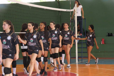 Luminárias participa de campeonato regional de vôlei